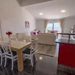 Petra Apartment *