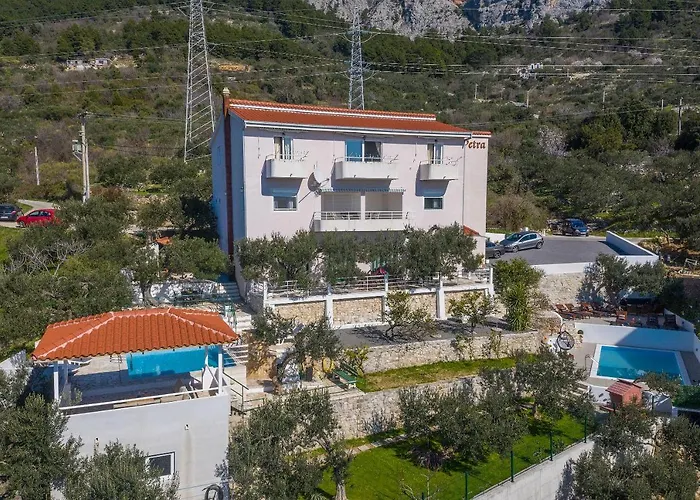 Petra With Private Pool * Makarska