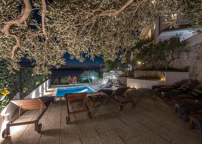 Appartement Petra With Private Pool *