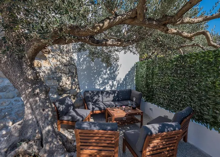 Petra With Private Pool Appartement Makarska